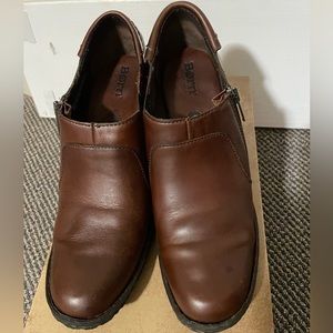 Born Carteret Zip Ankle Shoe